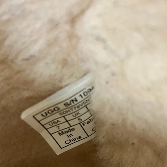 UGG Classic Short Boot / Winter Boot / Black n Copper Reversable Sequins Size 7 - Picture 3 of 11